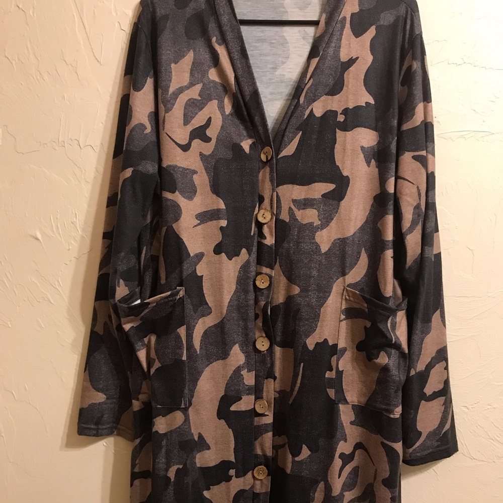 Women’s CAMO Lacozy Camouflage Button Down Cardigan w/ Pockets XXL knit.